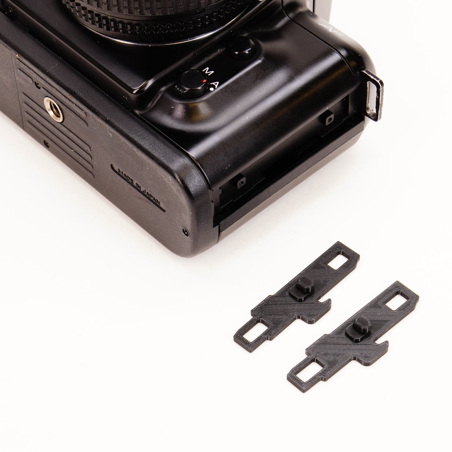 Batteriedeckel-Haken für Nikon F-401, N4004, F-501 & N2020 (2er Set)