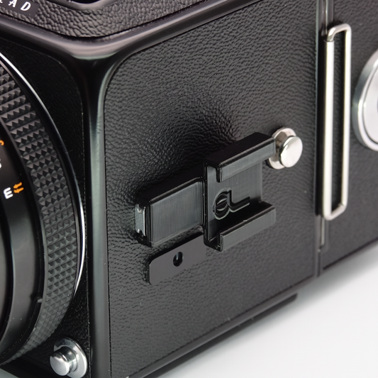 Blitzschuh Adapter für Hasselblad 500C, 501CM, 503CW (T-Rail)