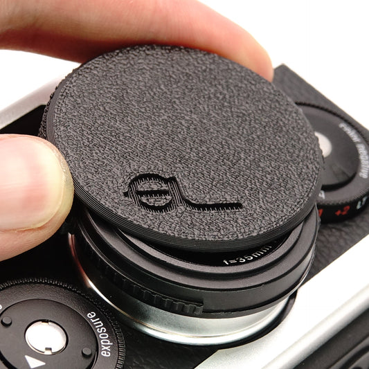 Zubehör für Rollei 35 AF: Objektivdeckel, Filteradapter, Gegenlichtblende & Halfcase