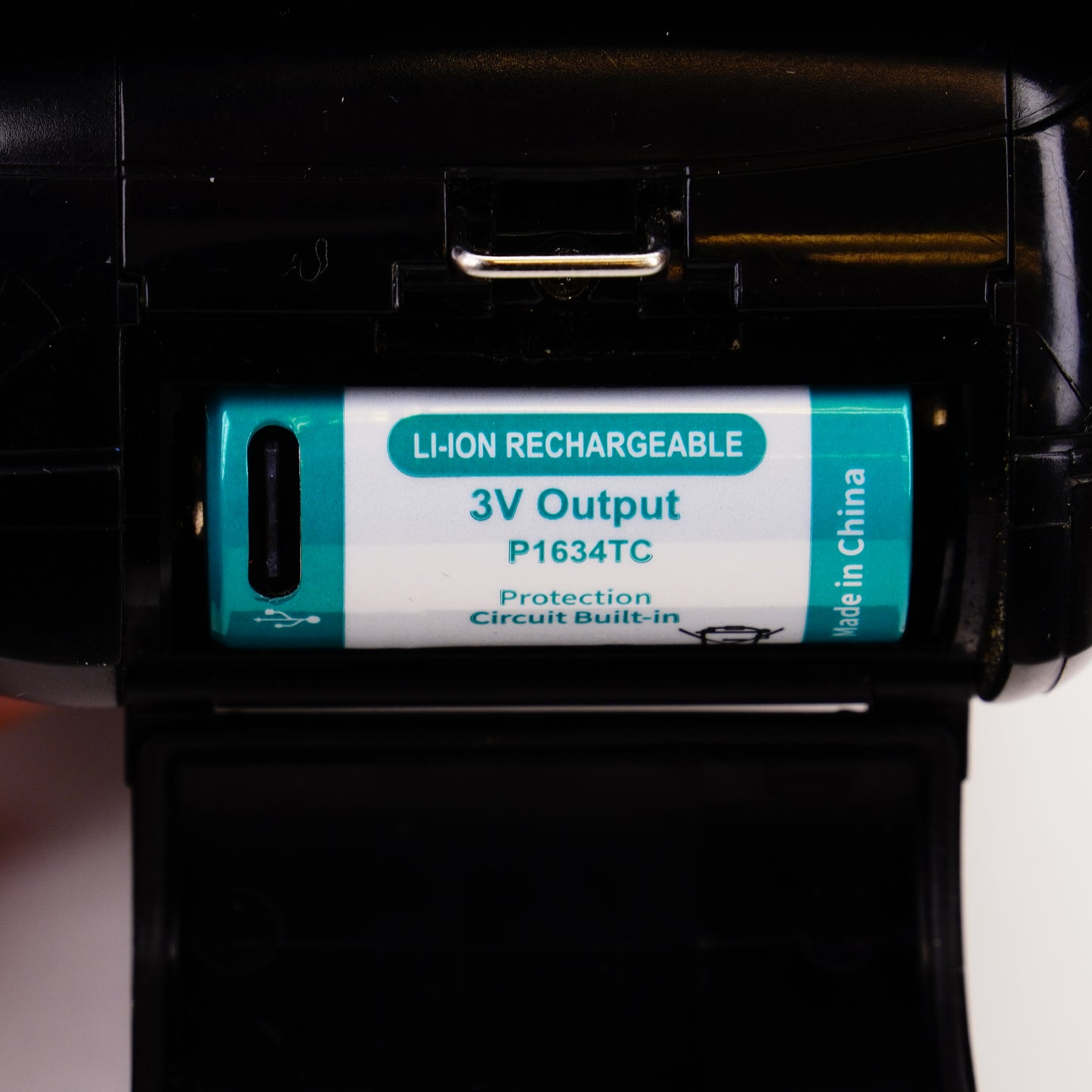 CR123A Akku mit USB-C für Yashica T4 / T5, Contax T2, Mju-II & Co.