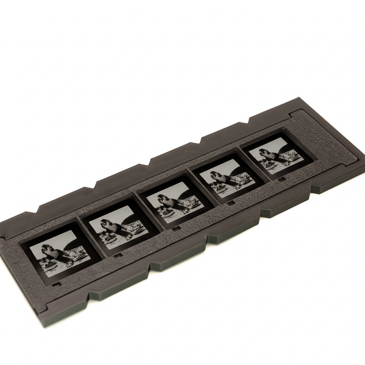 Filmhalter für 126 Instamatic Film im Plustek 8100 / 8200i Scanner