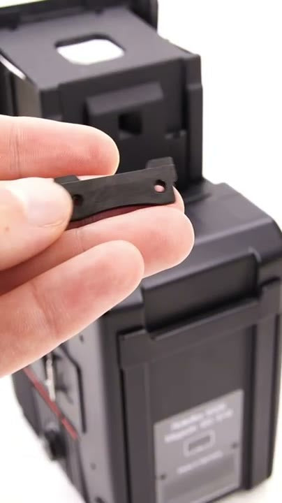Video: Verschlussriegel für Rolleiflex SLX 6006 6008 (Rückwand Magazin)