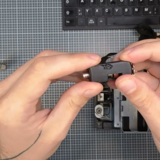 Video: PX24 Batterieadapter für Polaroid Land Kamera 103, 104, 210 (Eveready 532)