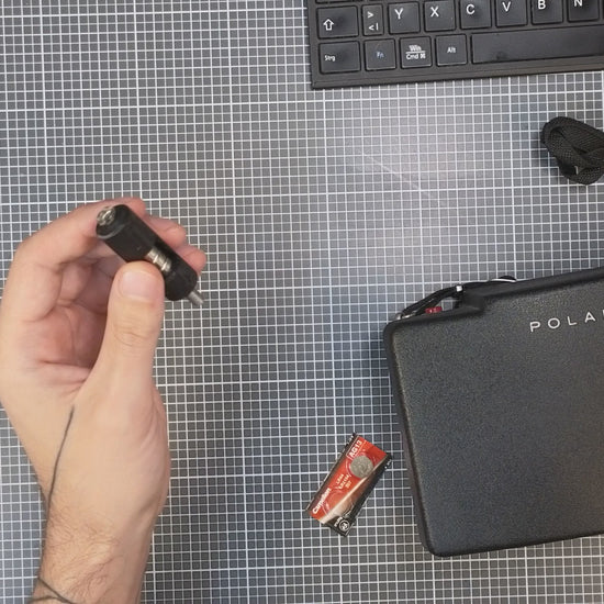 Video: PX19 Batterieadapter für Polaroid Land Camera 100, 220 (Eveready 531)