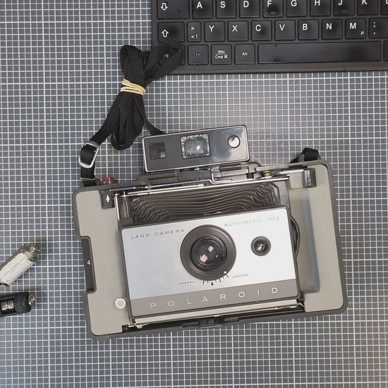 Video: PX24 Batterieadapter für Polaroid Land Kamera 103, 104, 210 (Eveready 532)