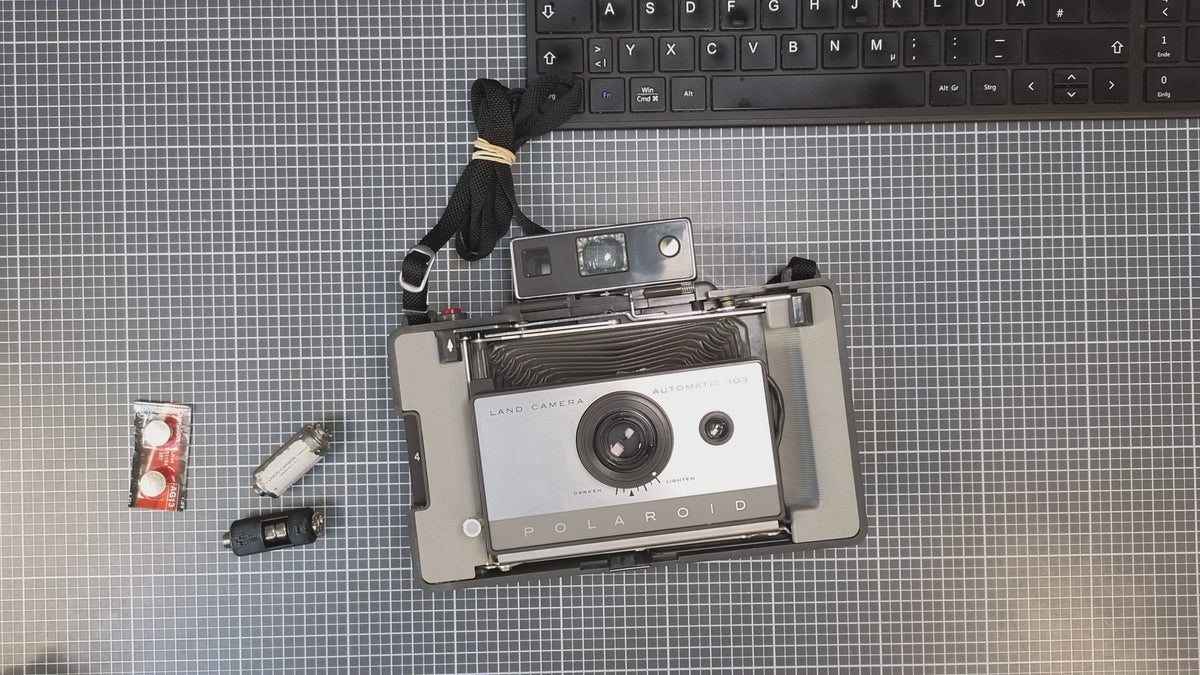 Video: PX24 Batterieadapter für Polaroid Land Kamera 103, 104, 210 (Eveready 532)